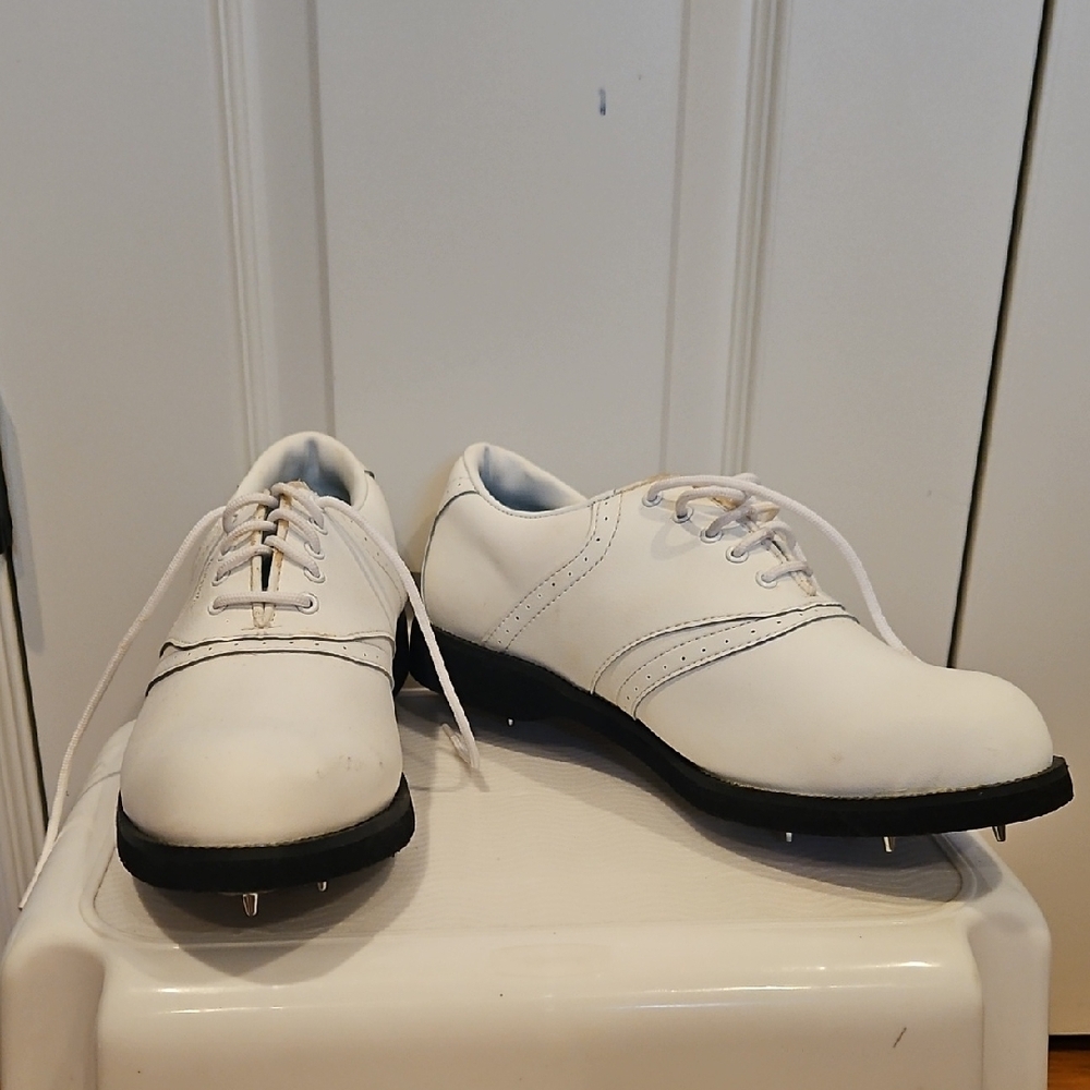 Classic White and Black Oxford Golf Shoes